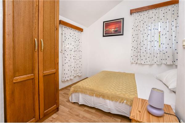 Apartment A3, for 5 persons