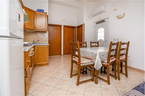 Apartment A3, for 5 persons
