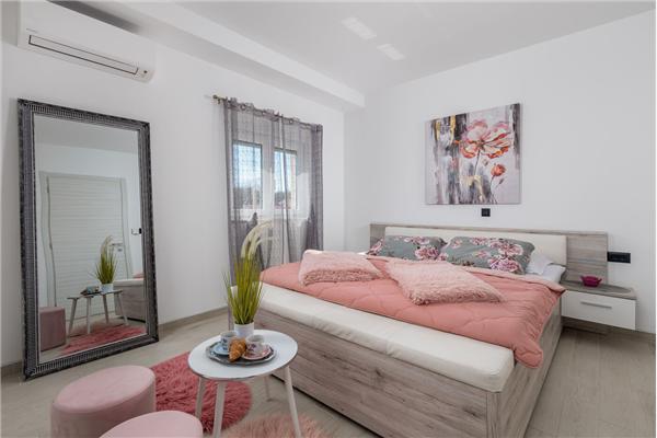 House K1, for 10 persons