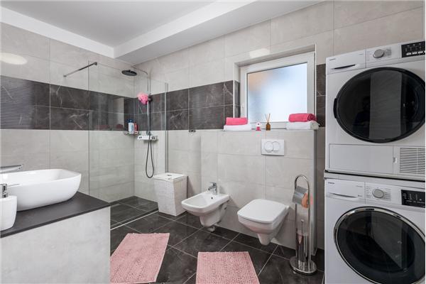 House K1, for 10 persons