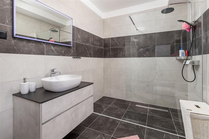 House K1, for 10 persons