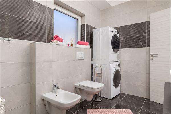 House K1, for 10 persons