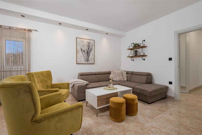 House K1, for 10 persons