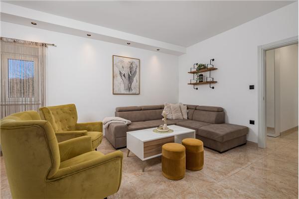 House K1, for 10 persons