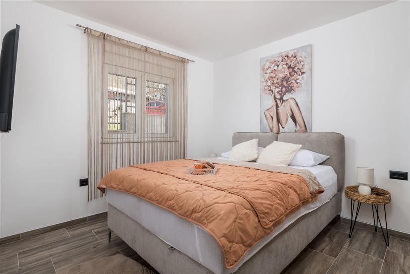 House K1, for 10 persons