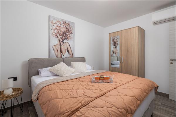 House K1, for 10 persons