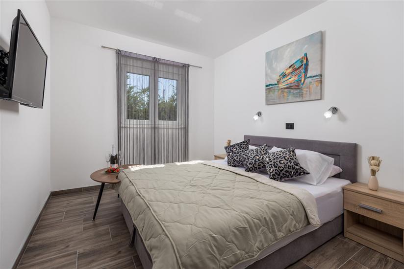 House K1, for 10 persons