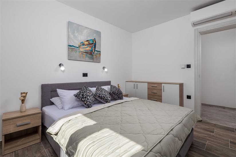 House K1, for 10 persons