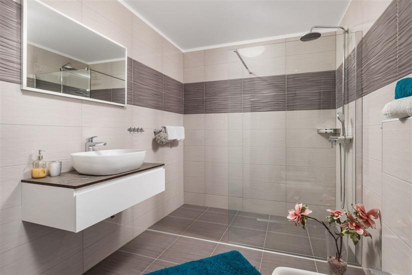 House K1, for 10 persons