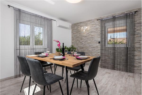 House K1, for 10 persons