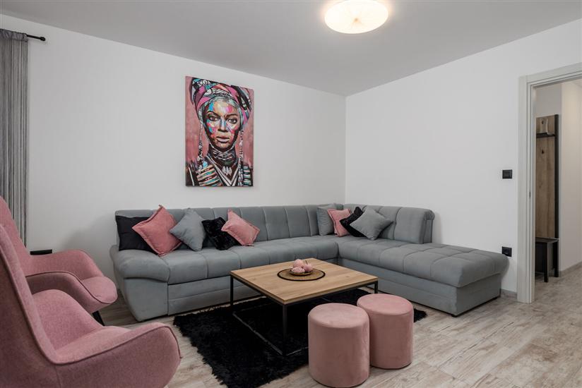 House K1, for 10 persons