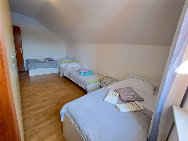 Apartment A1, for 7 persons