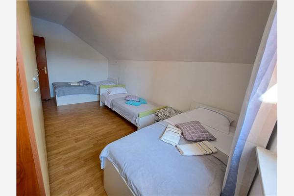Apartment A1, for 7 persons