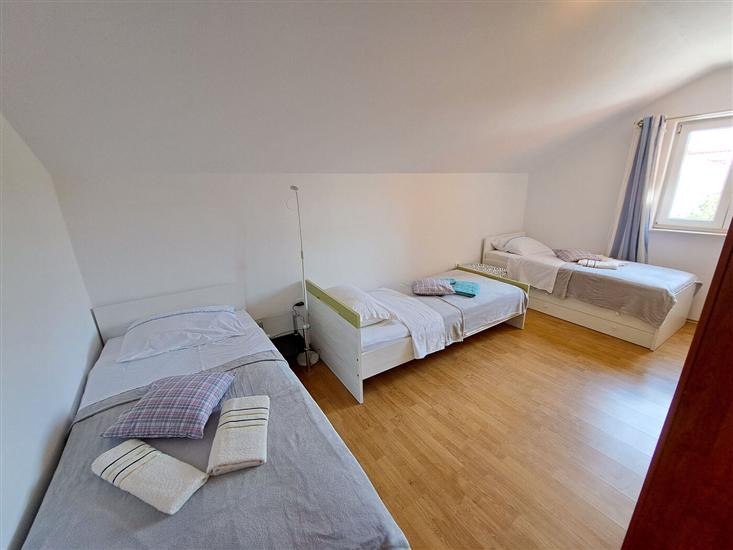 Apartment A1, for 7 persons