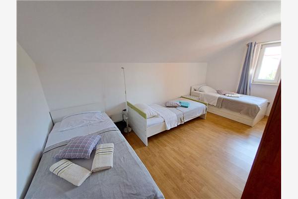 Apartment A1, for 7 persons