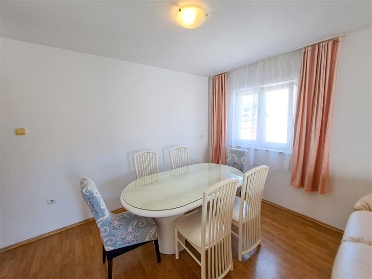 Apartment A1, for 7 persons