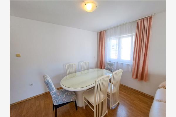 Apartment A1, for 7 persons