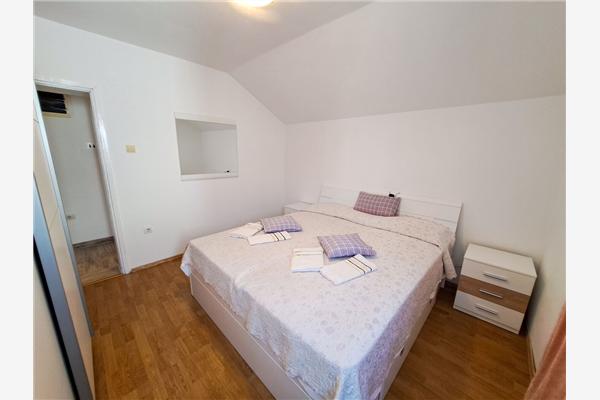 Apartment A1, for 7 persons