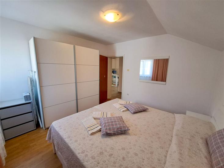 Apartment A1, for 7 persons