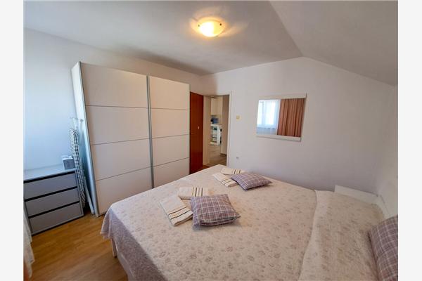 Apartment A1, for 7 persons