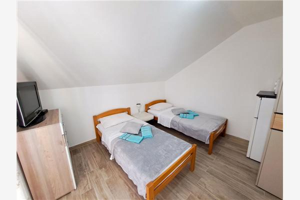 Apartment A1, for 7 persons