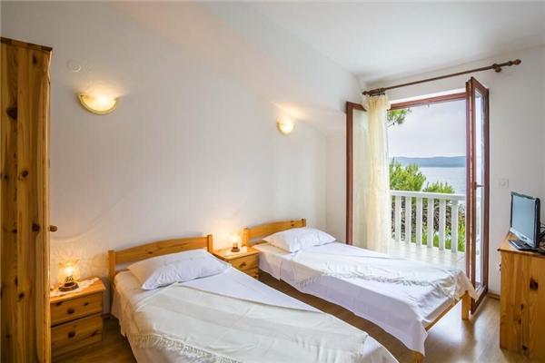 Apartment A1, for 5 persons