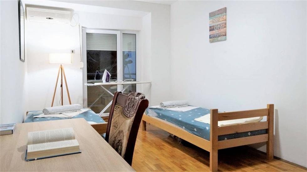 Apartment A1, for 5 persons