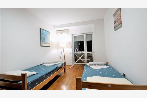 Apartment A1, for 5 persons