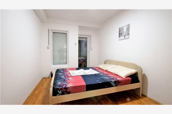 Apartment A1, for 5 persons