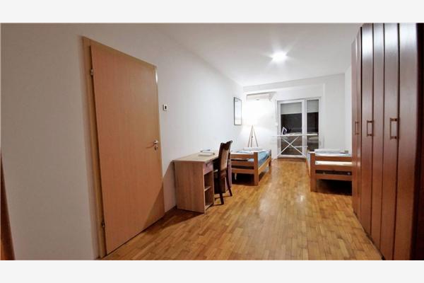 Apartment A1, for 5 persons