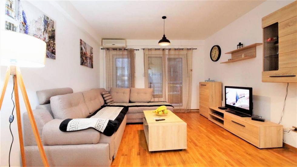 Apartment A1, for 5 persons