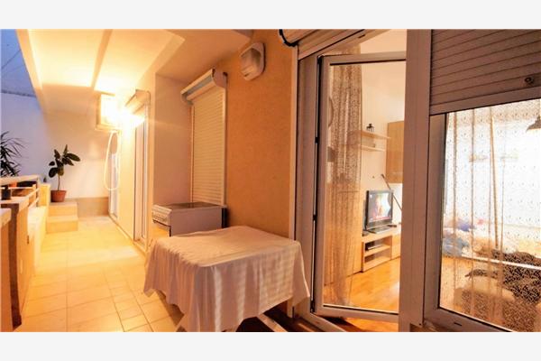 Apartment A1, for 5 persons