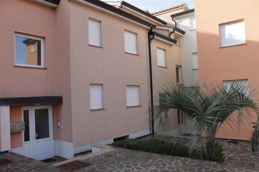 Apartment MIRNA ZAMBRATIJA