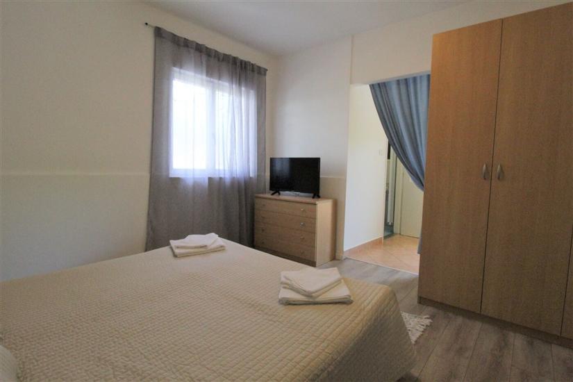 Room S2, for 2 persons