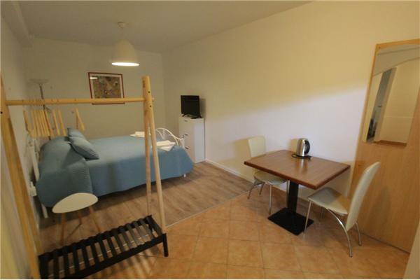 Room S3, for 2 persons