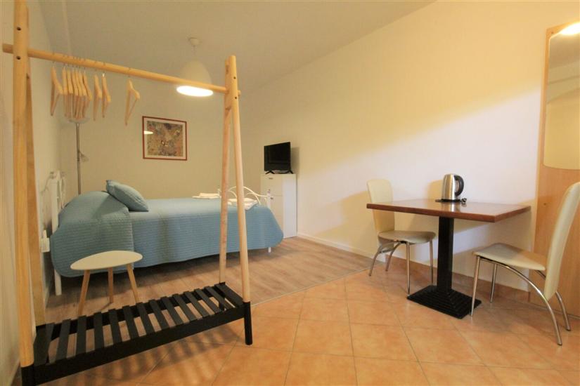 Room S3, for 2 persons