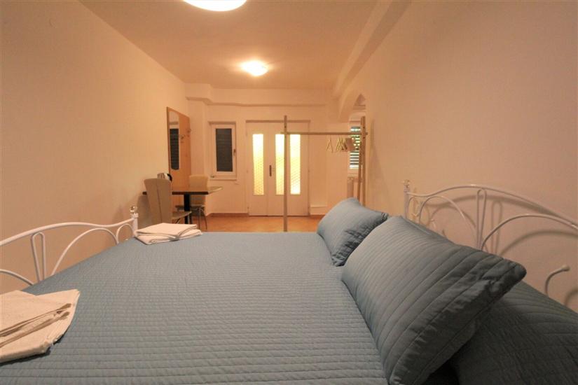 Room S3, for 2 persons