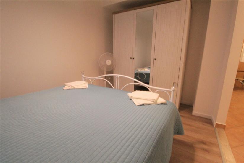 Room S3, for 2 persons