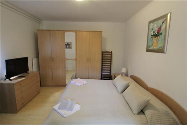 Room S4, for 2 persons