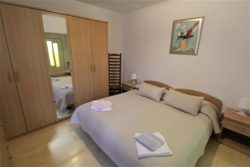 Room S4, for 2 persons