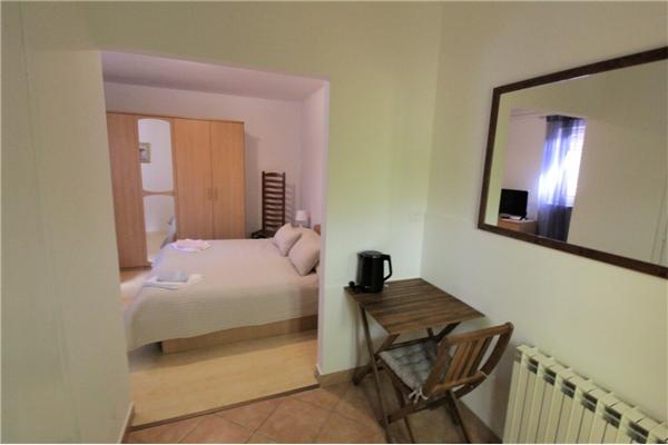 Room S4, for 2 persons