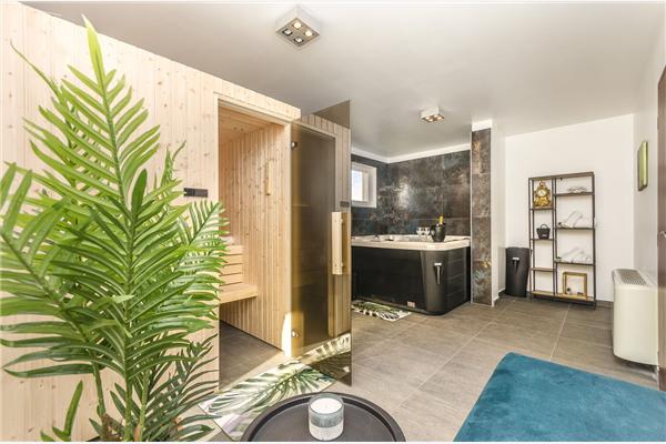 House K1, for 10 persons