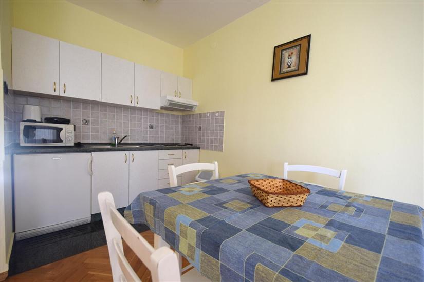 Apartment A2, for 5 persons