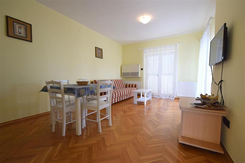 Apartment A2, for 5 persons