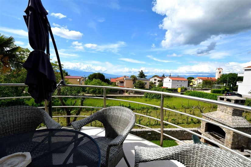 Apartment A2, for 5 persons