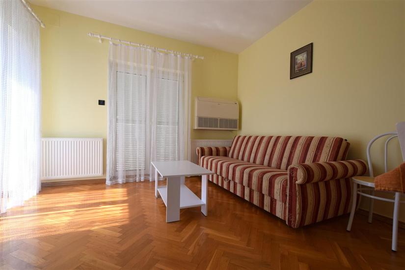 Apartment A1, for 5 persons
