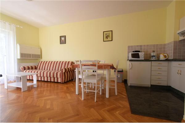 Apartment A1, for 5 persons