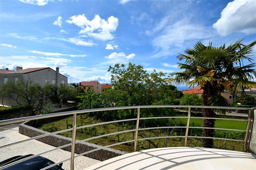 Apartment A1, for 5 persons