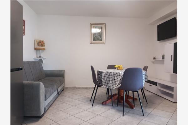Apartment A2, for 5 persons