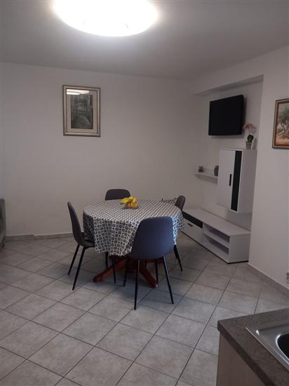 Apartment A2, for 5 persons